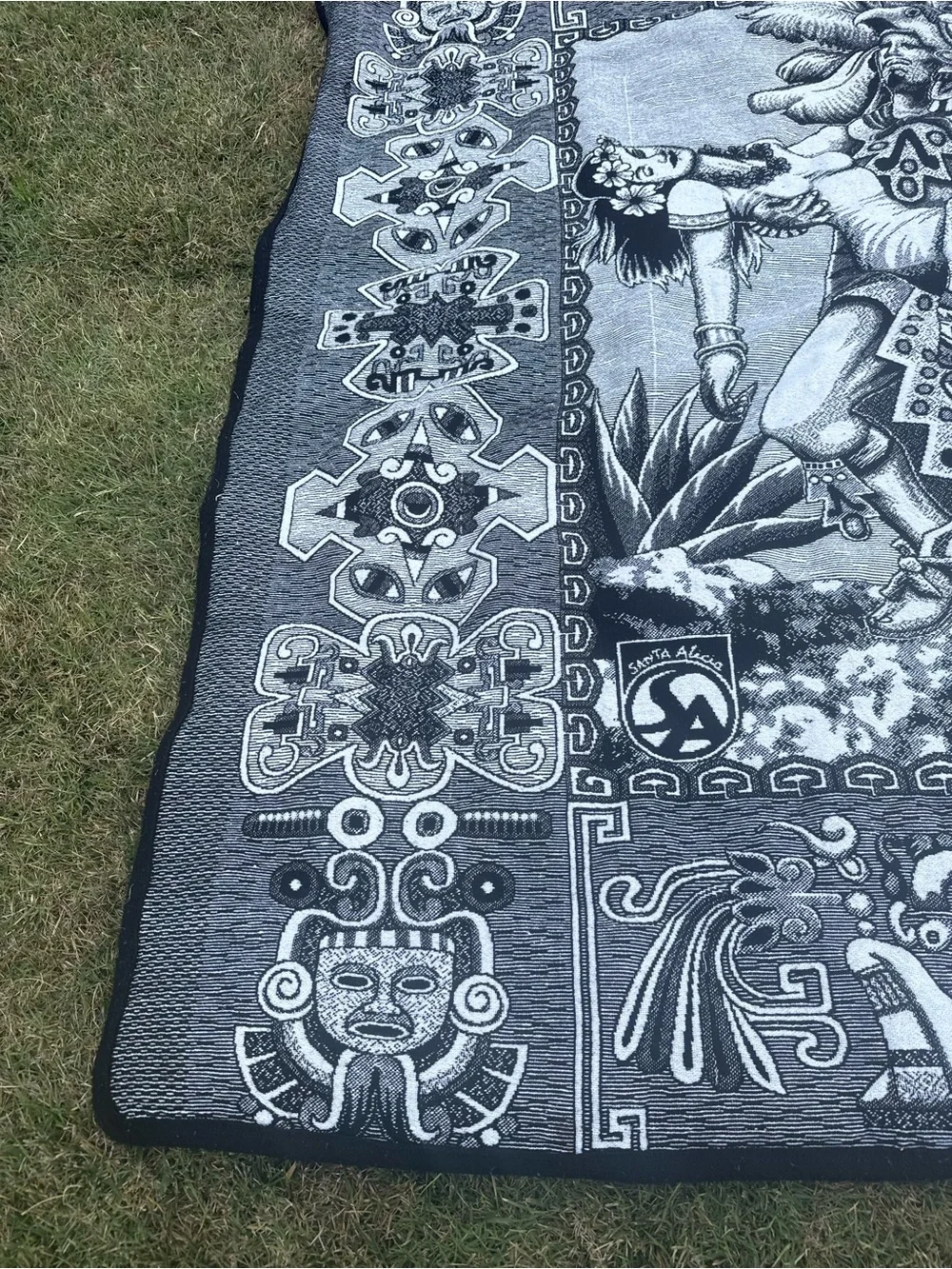 Black and White Aztec-Inspired Blanket Full size